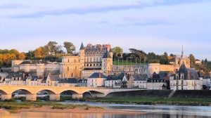 Chambres d'hôtes de charme région Centre-Val de Loire : Amboise et son château royal (L. de Serres)