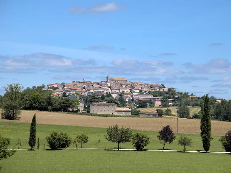 Panorama sur la Bastide de Monflanquin dans le Lot-et-Garonne (France)