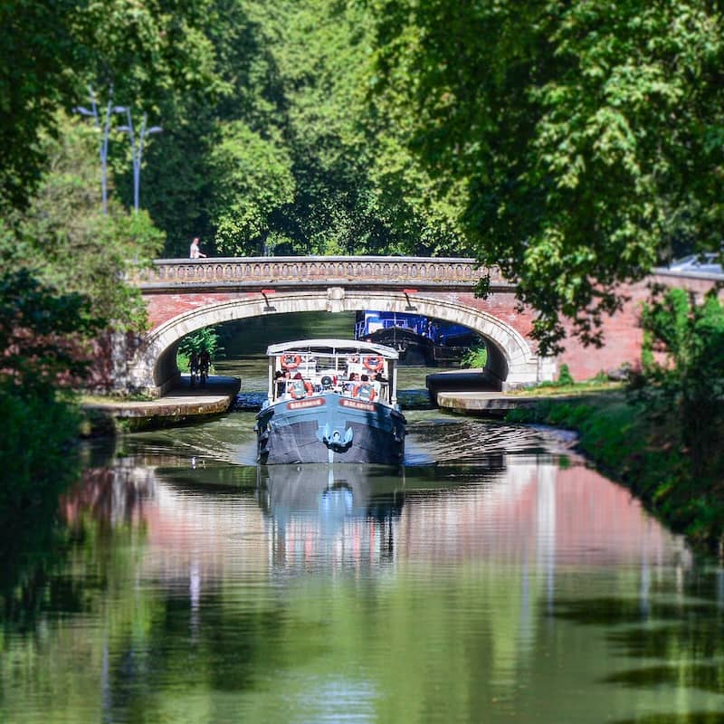 Destinations touristiques en Occitanie : Canal du Midi, France