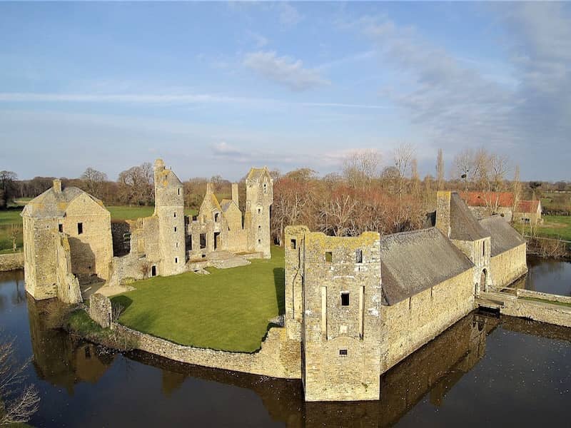 Château de Gratot dans le Cotentin, au coeur du département de la Manche en Normandie